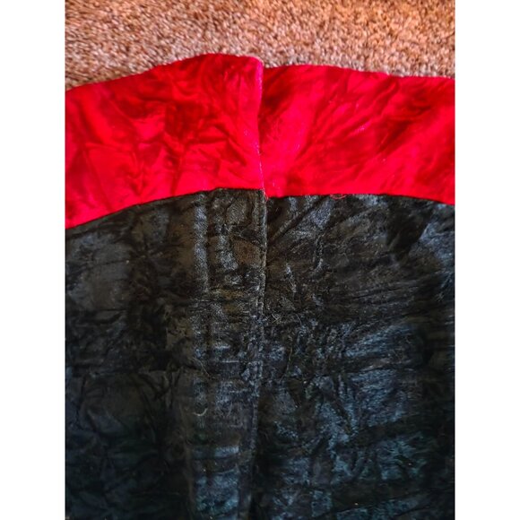 Vintage Velvet Tree Skirt Sequined Poinsettias & Holly Embroidery Ruffle Trim - Picture 6 of 10